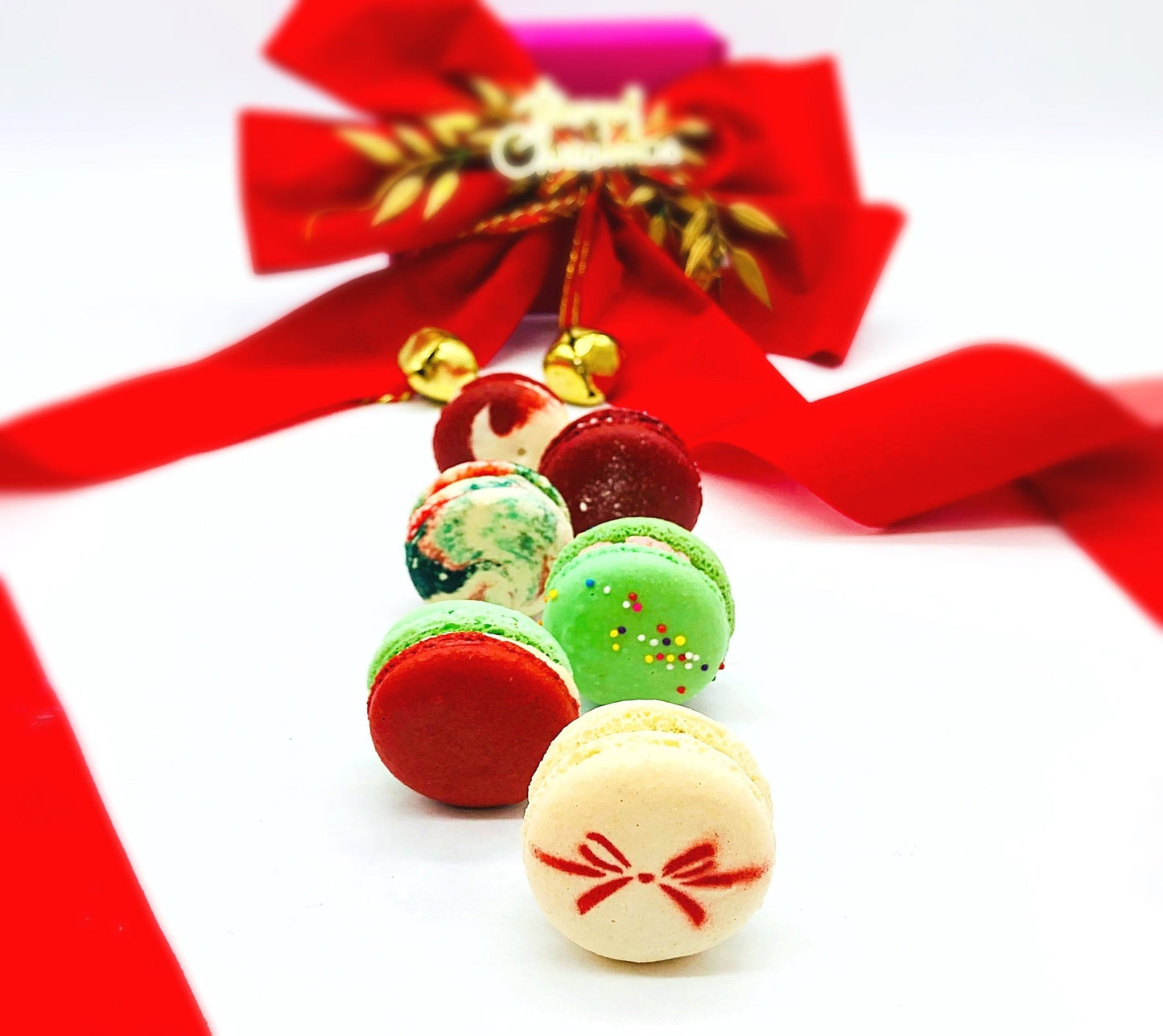 24 Pack Assorted Macaron, The Christmas Set | Great for any party, celebration. - Macaron Centrale