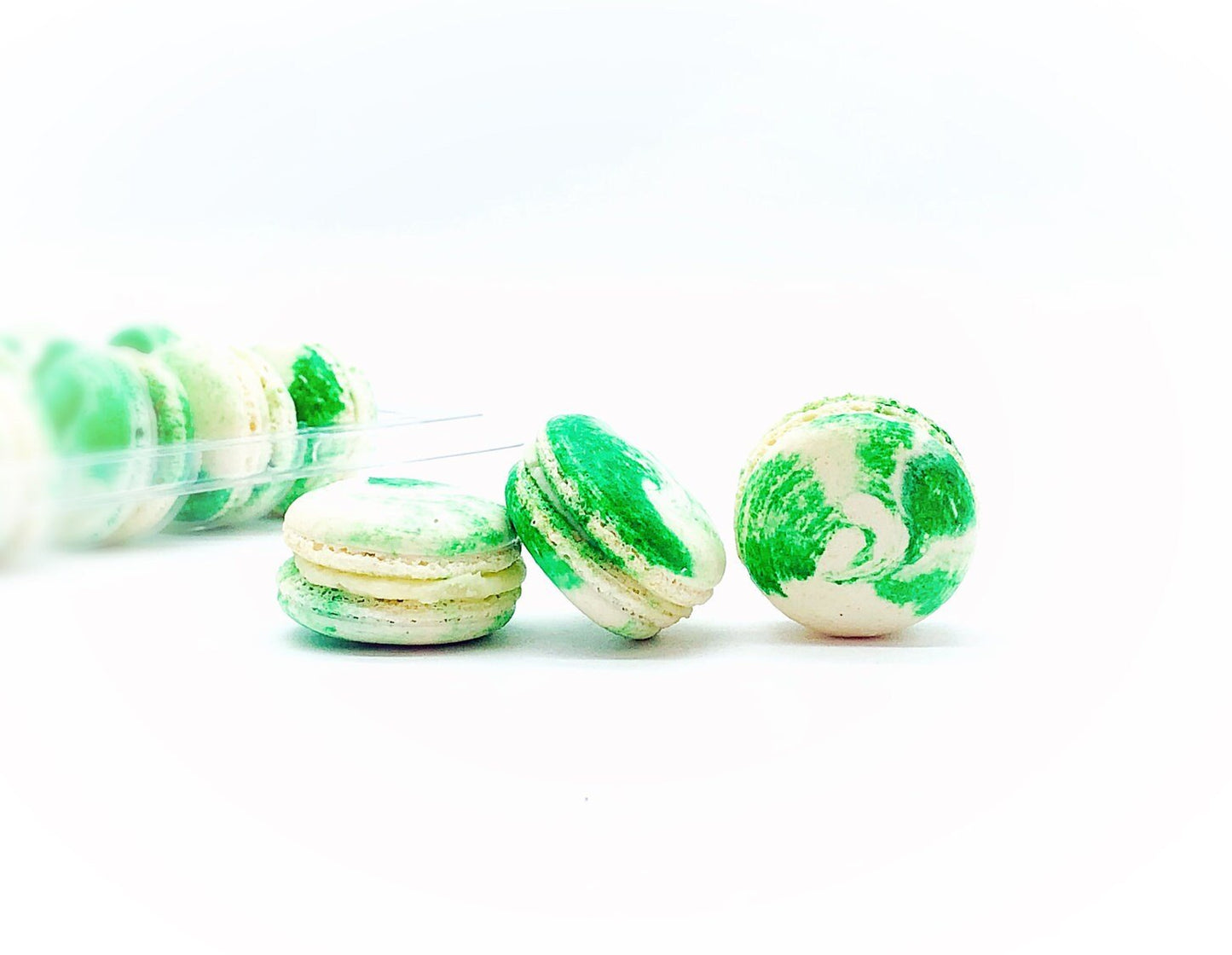 50 Pack Apple Cheesecake French Macaron Value Pack - Macaron Centrale