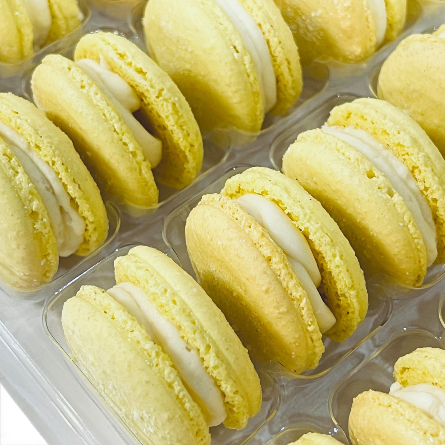 50 Pack Lemon Curd French Macarons - Macaron Centrale