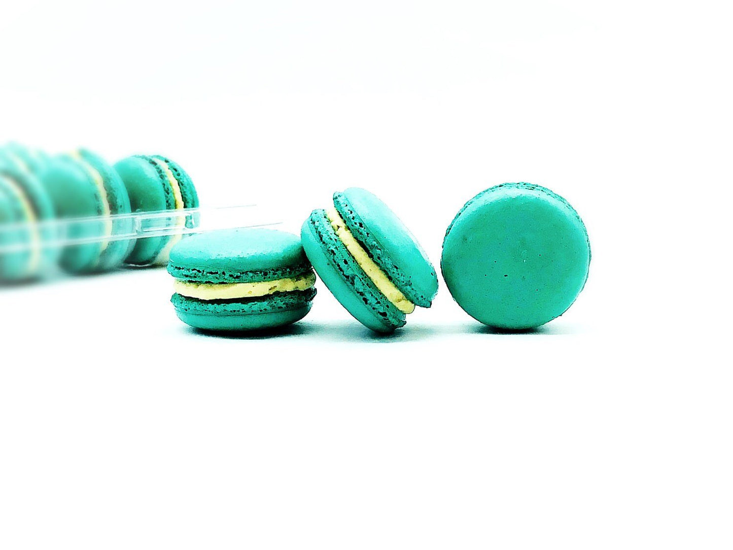 50 Pack Matcha Buttercream French Macaron Value Pack - Macaron Centrale