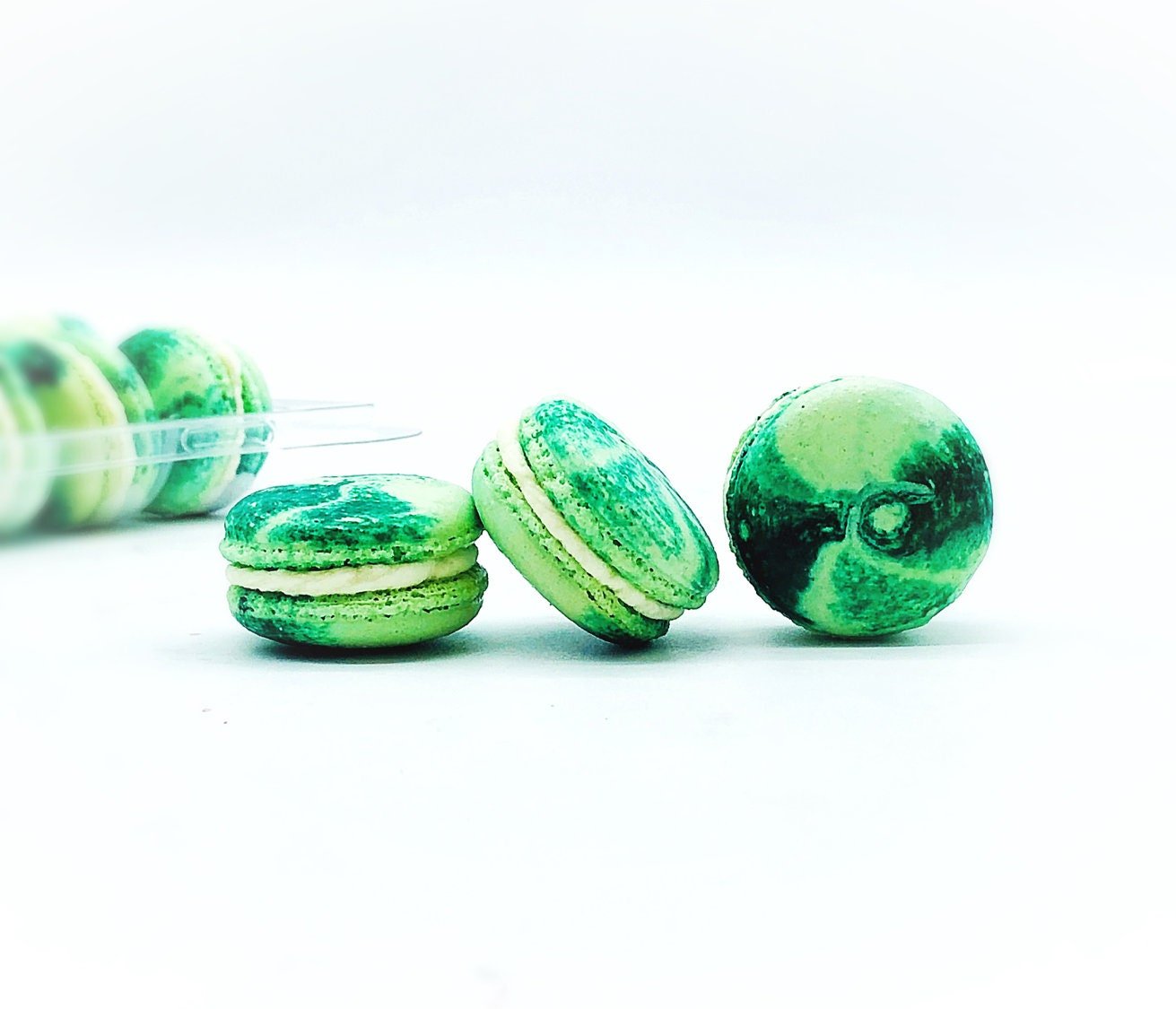 50 Pack Piña Colada Macarons French Macaron Value Pack - Macaron Centrale