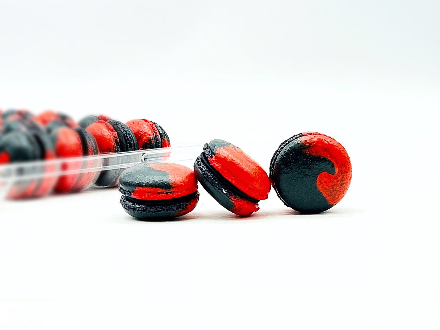 50 Pack Strawberry Licorice French Macaron Value Pack - Macaron Centrale