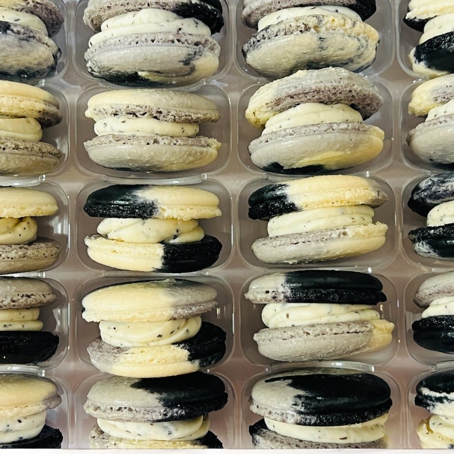 50 - Pack White Chocolate Coconut French Macarons - Macaron Centrale