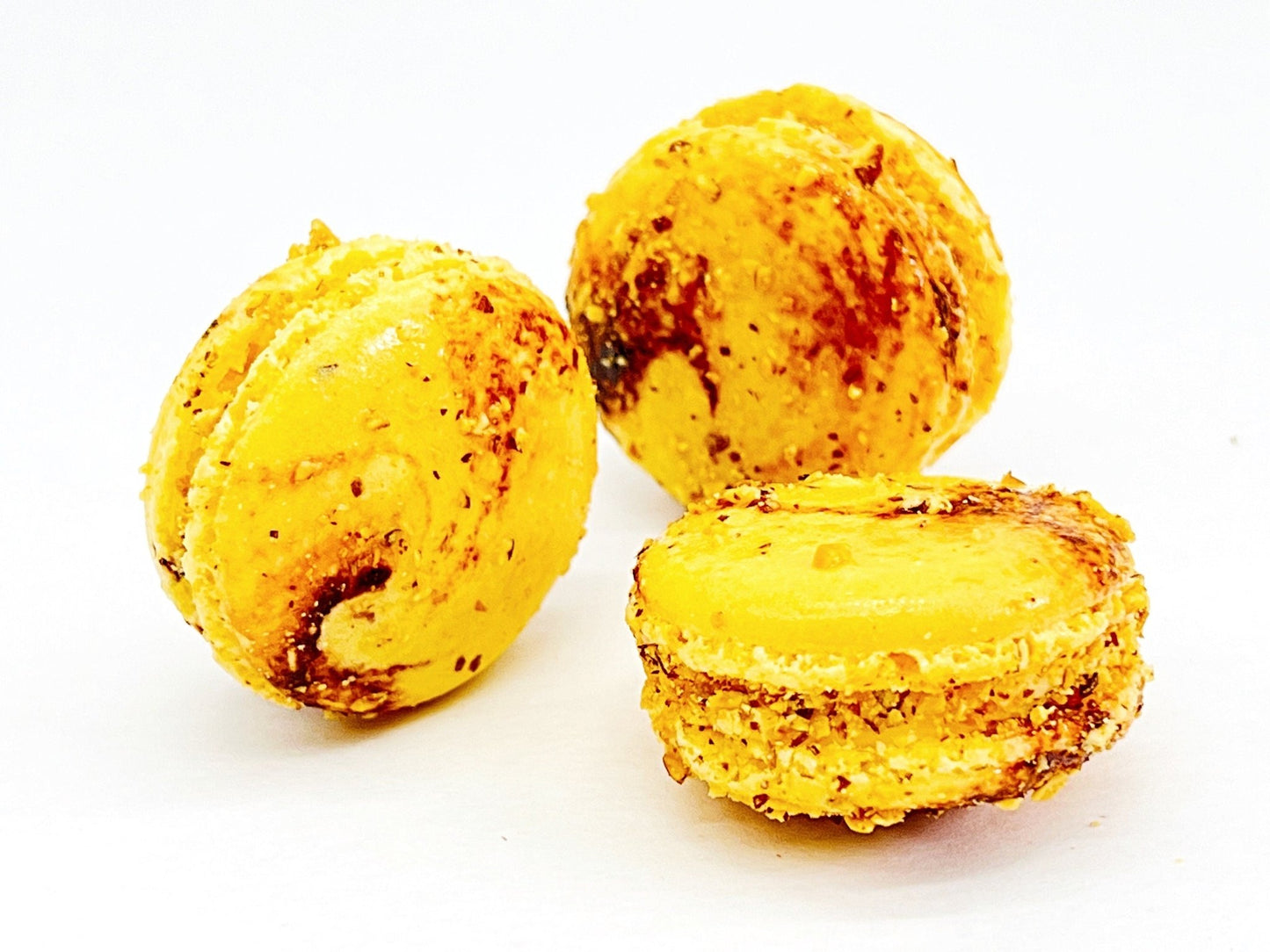 6 Pack Burnt Almond Macarons - Macaron Centrale