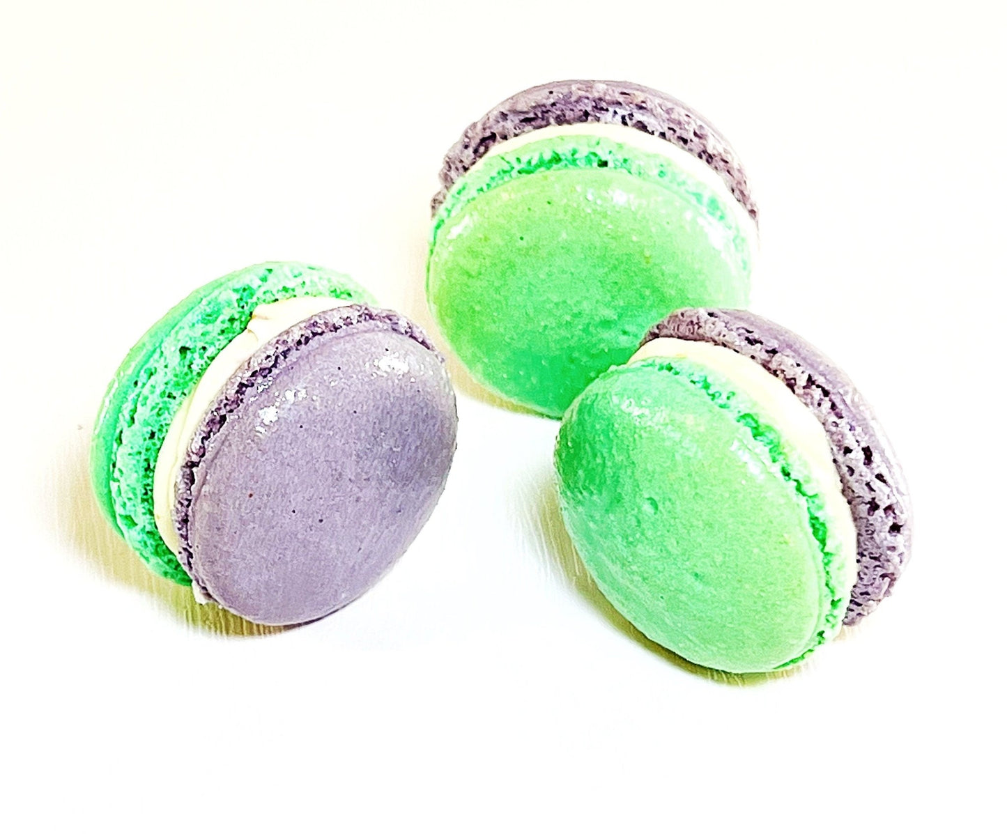 6 Pack Chocolate Pistachio Macaro - Macaron Centrale