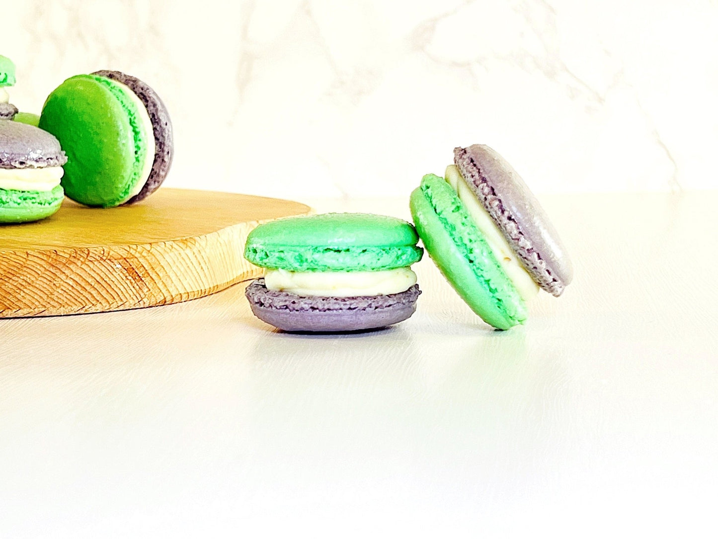 6 Pack Chocolate Pistachio Macaro - Macaron Centrale