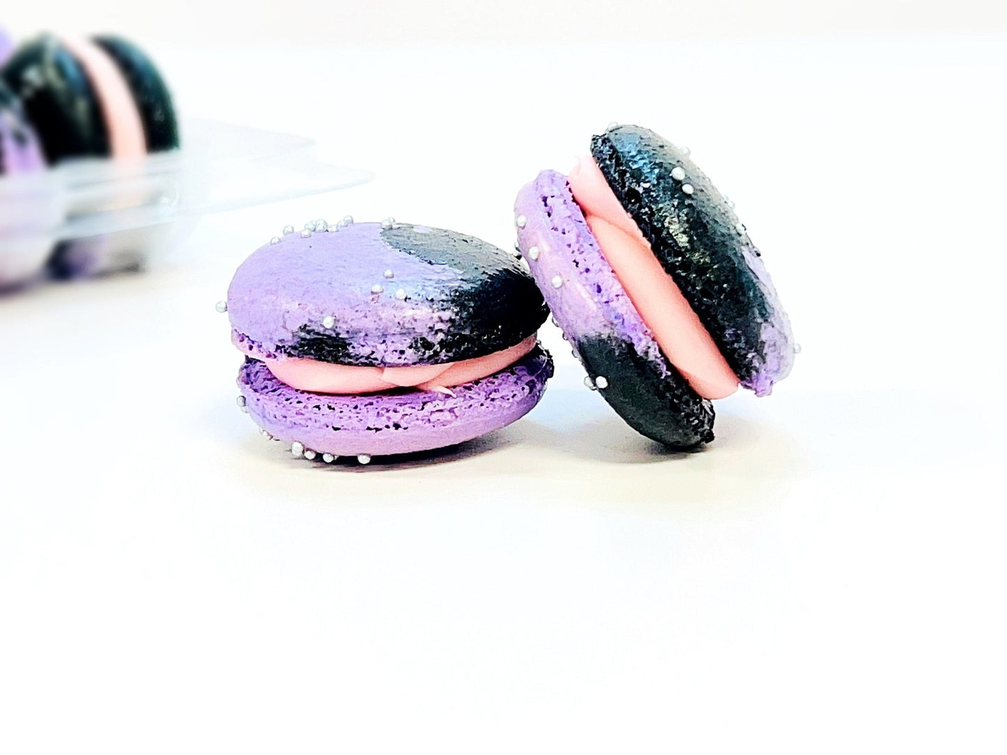 6 Pack Gourmet Raspberry Macarons - Macaron Centrale