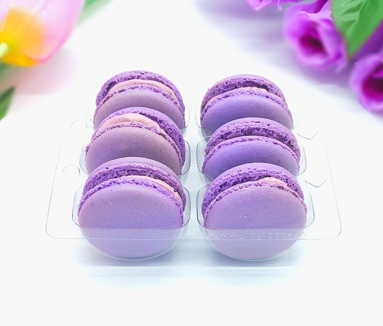 6 Pack grape macarons - Macaron Centrale