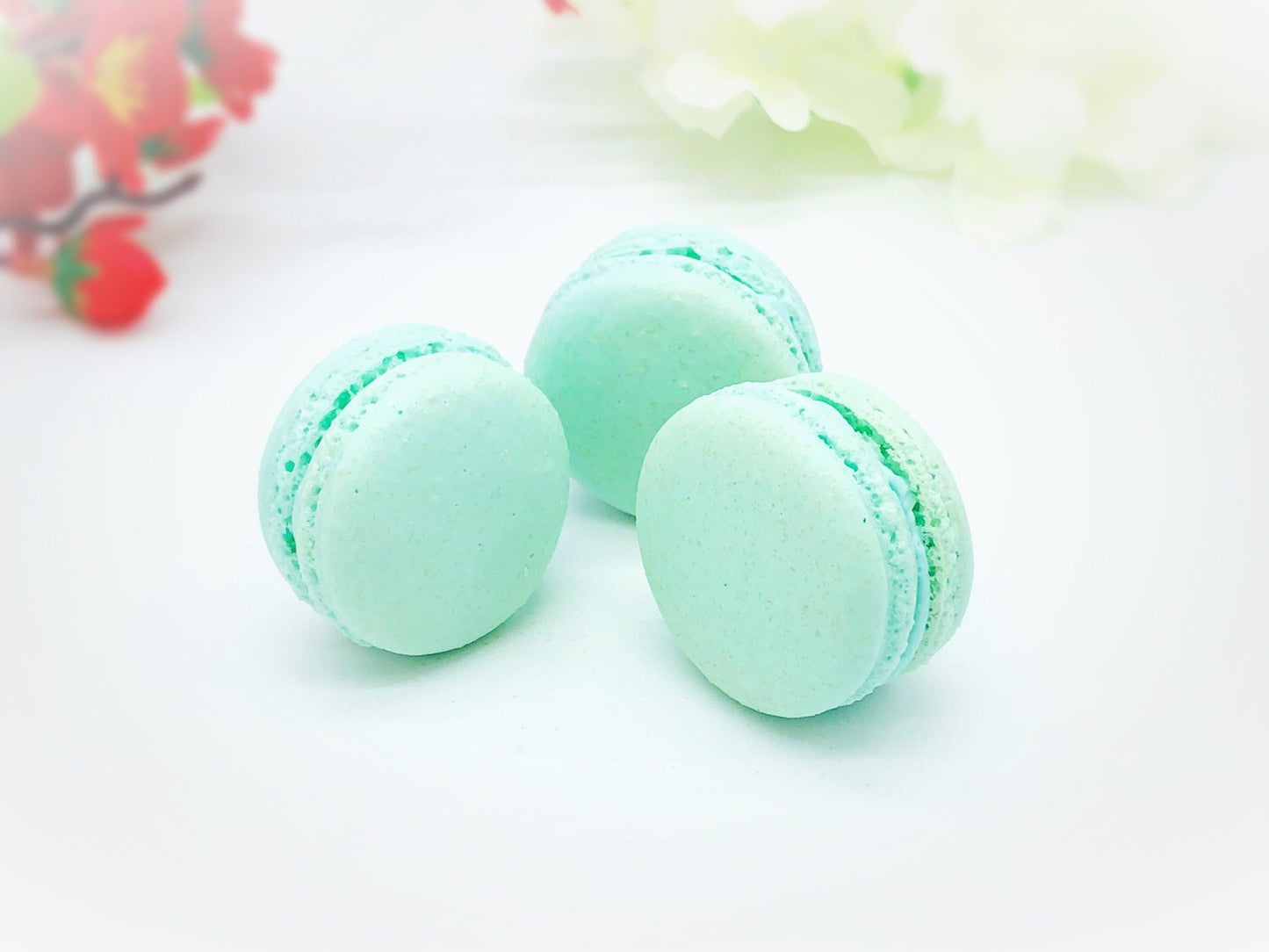 6 Pack light blue macarons | blueberry white chocolate buttercream macaron. - Macaron Centrale