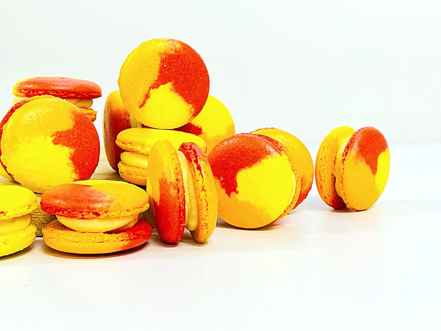 6 Pack Mango Cardamom French Macaron - Macaron Centrale