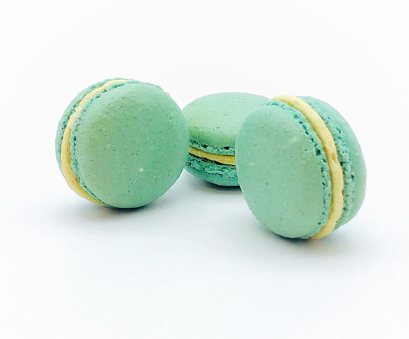6 Pack matcha macarons | ideal for celebratory events. - Macaron Centrale