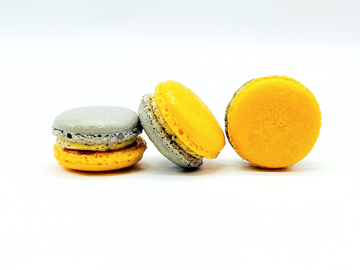 6 Pack Orange Earl Grey French Macarons - Macaron Centrale