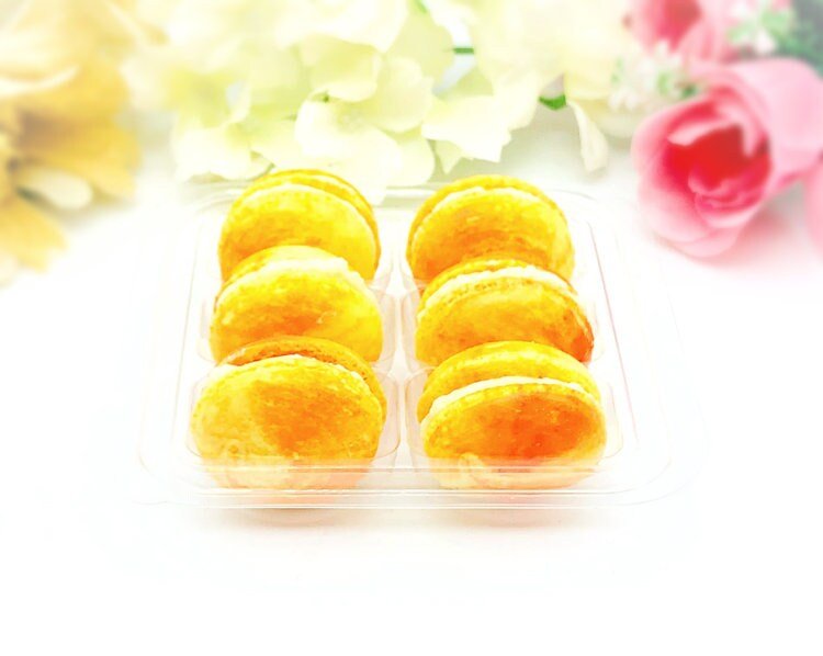 6 Pack peach'n cream macarons | ideal for celebratory events. - Macaron Centrale