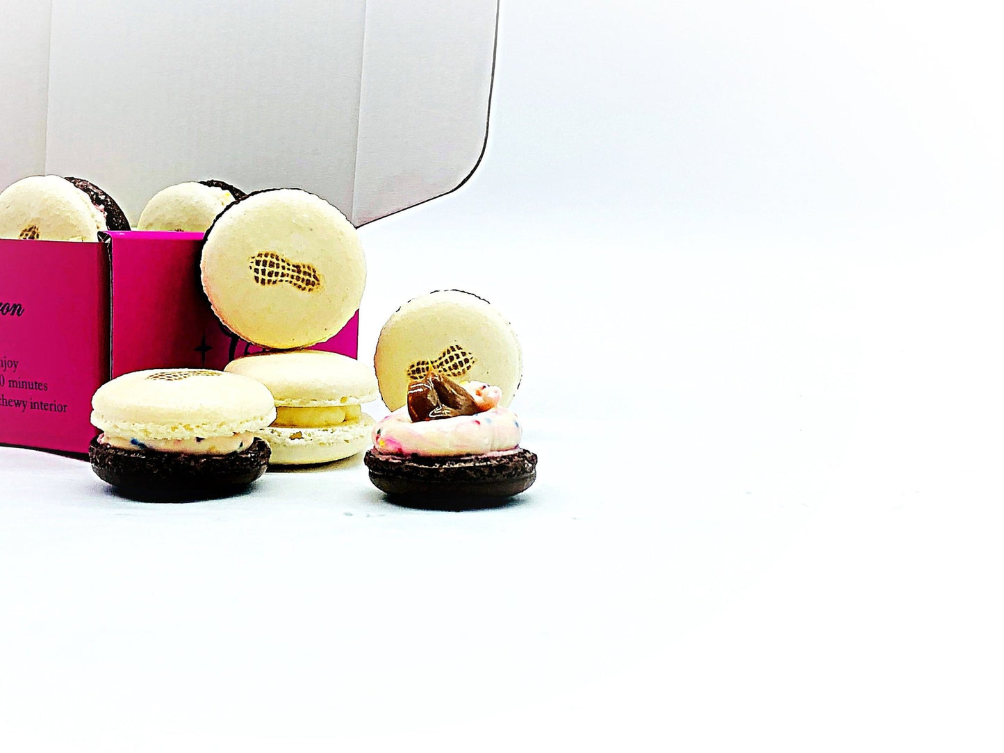 6 Pack Peanut Sundae French Macarons - Macaron Centrale