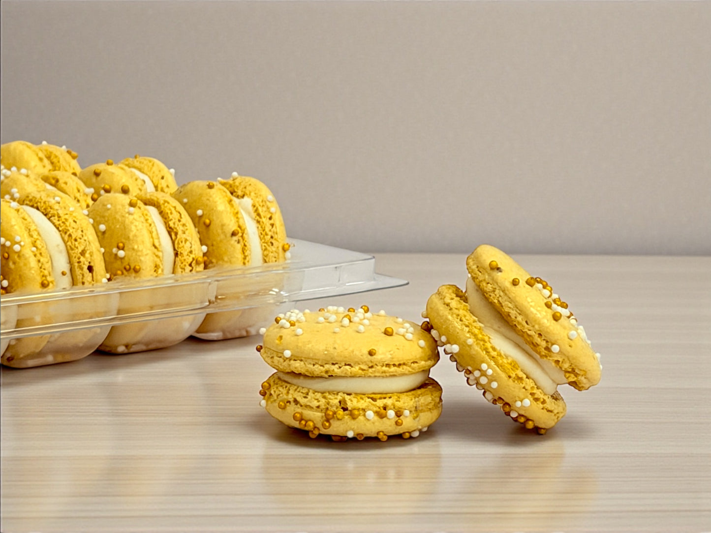 ⭐ 6 Pack Toasted Almond Honey French Macarons