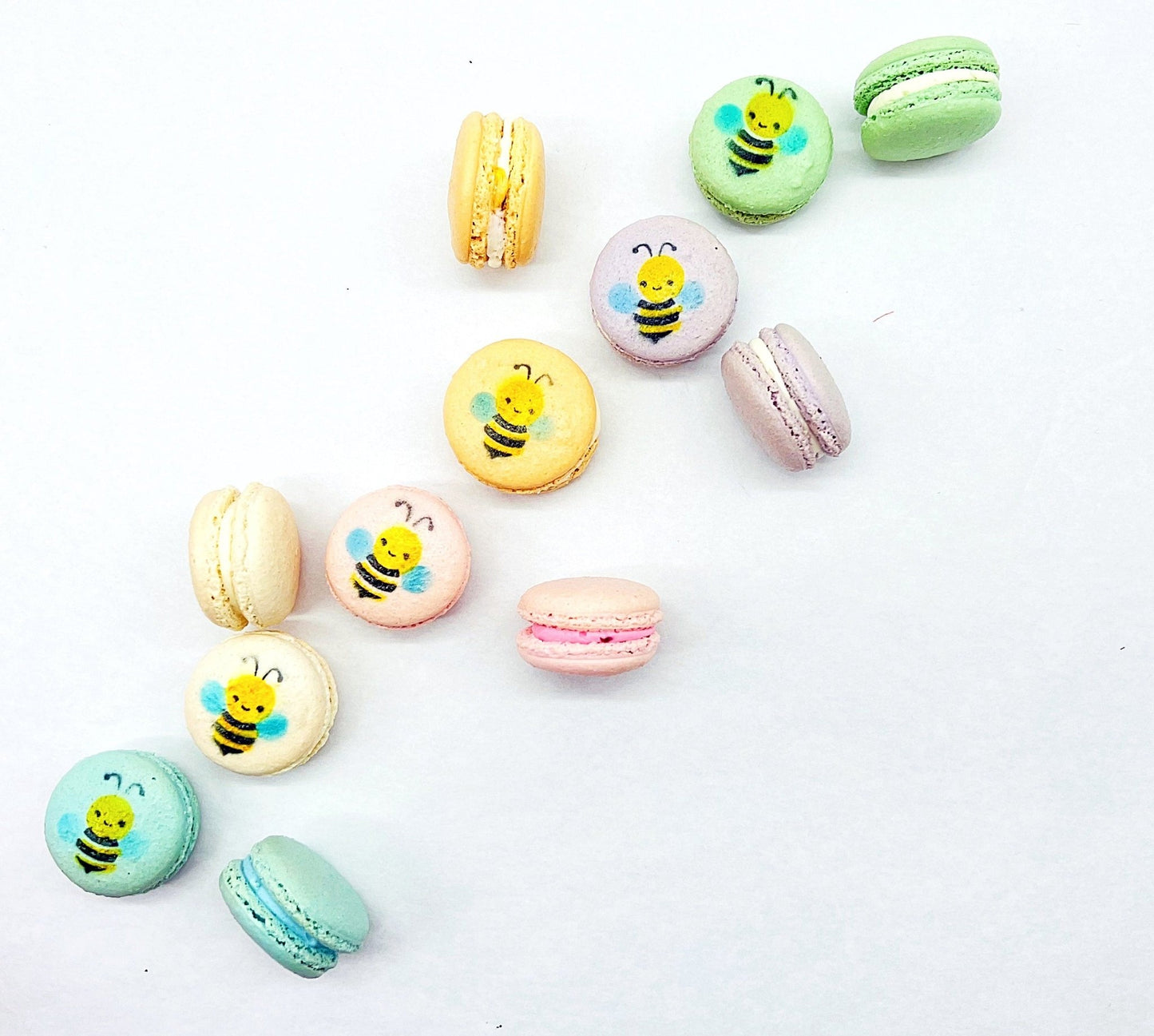 Baby Bee French Macarons | Available in 6 , 12 & 24 Pack - Macaron CentraleVanilla6 Pack