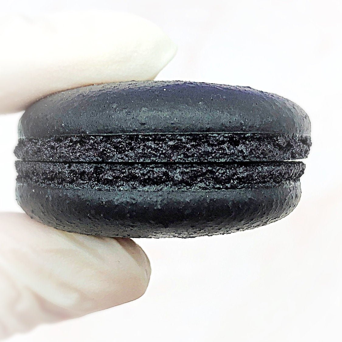 Black French Macaron Shell | Perfect for Cake Decorators or Your Dessert DIY Project - Macaron Centrale6 Pairs