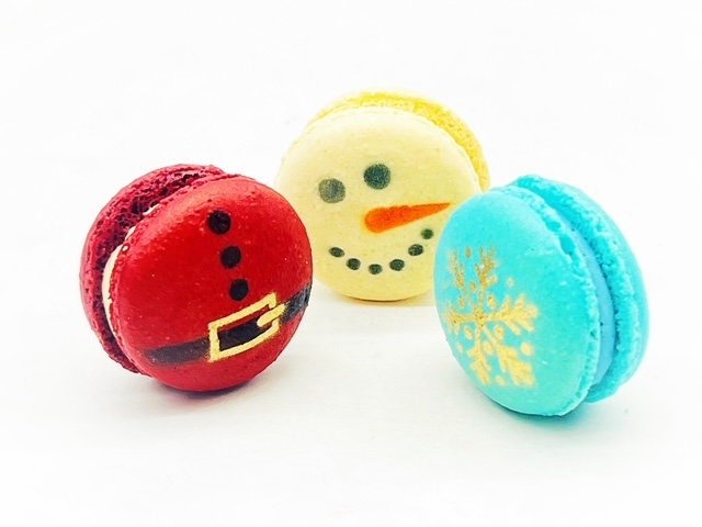 Christmas French Macaron Set | Available in 12 and 24 Pack. - Macaron Centrale12 Pack