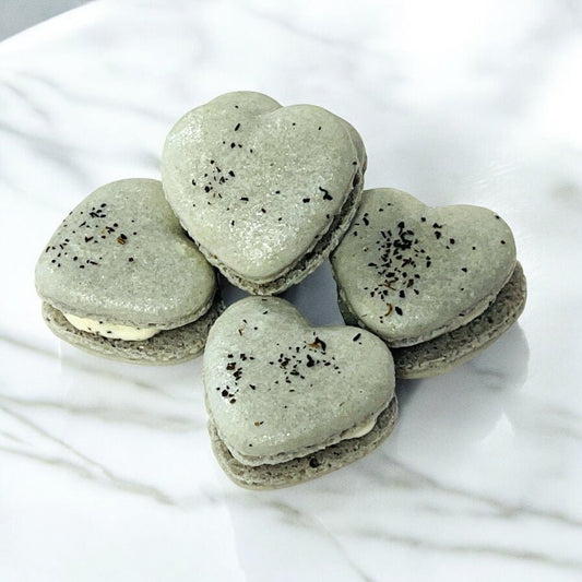 Earl Grey Heart French Macarons | Ideal for Valentine's Day gifts, birthdays, weddings, anniversaries and more - Macaron CentraleValentine'sDefault (Vanilla)12 Pack