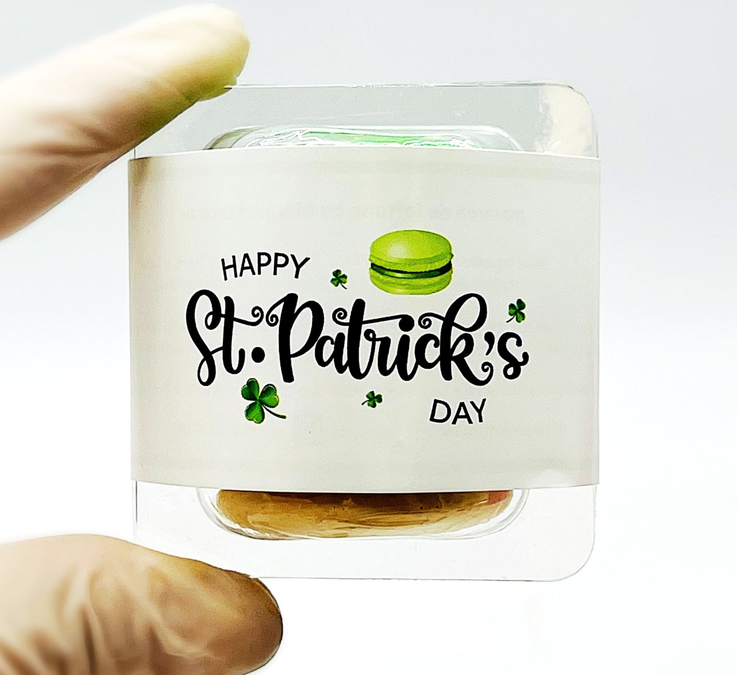 Happy St. Patrick's Day | Macaron de Fortune | Vanilla & Apple Buttercream Macarons - Macaron Centrale2 Set Sample