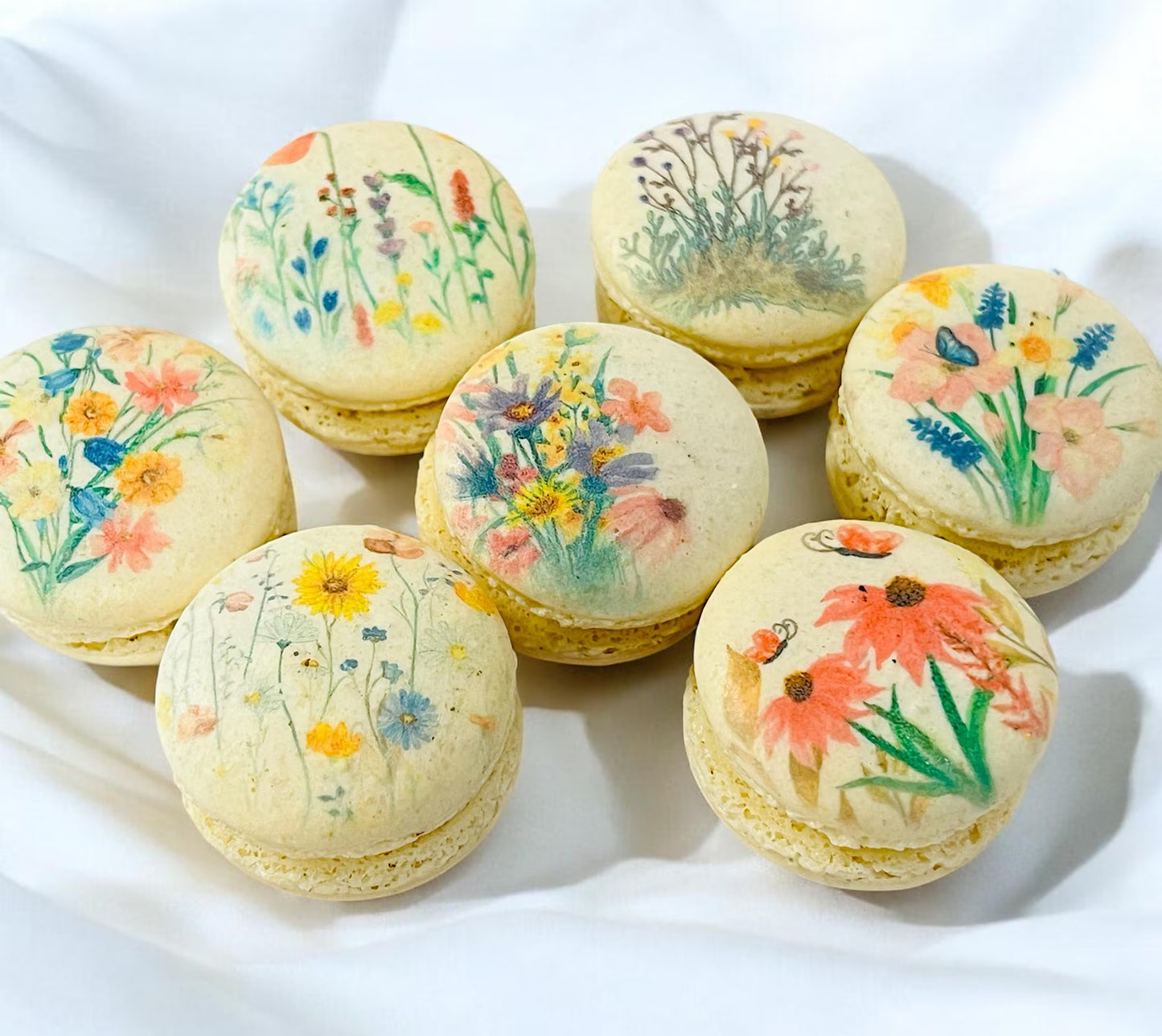 Pastel Wildflower French Macaron Set