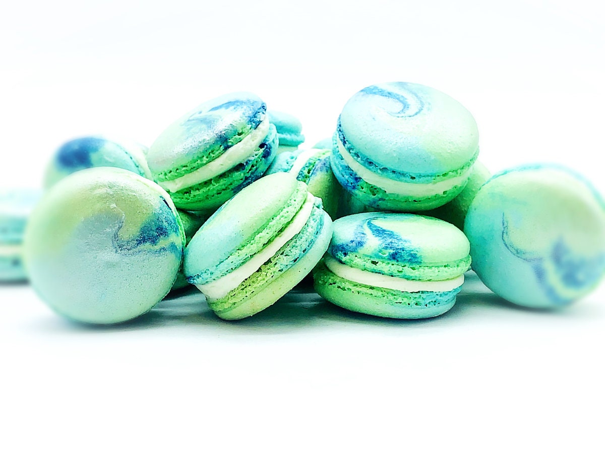 Space Edition Mac | The Earth French Macaron | Available In 6, 12 & 24