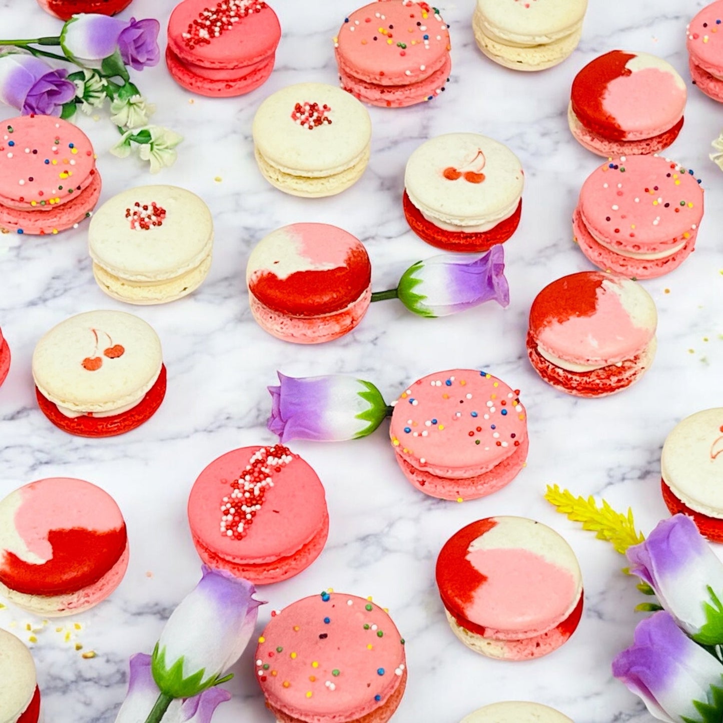 Love & Berries 50 - Pack Macaron Assortment – Vanilla, Black Cherry, Raspberry'n More - Macaron Centrale