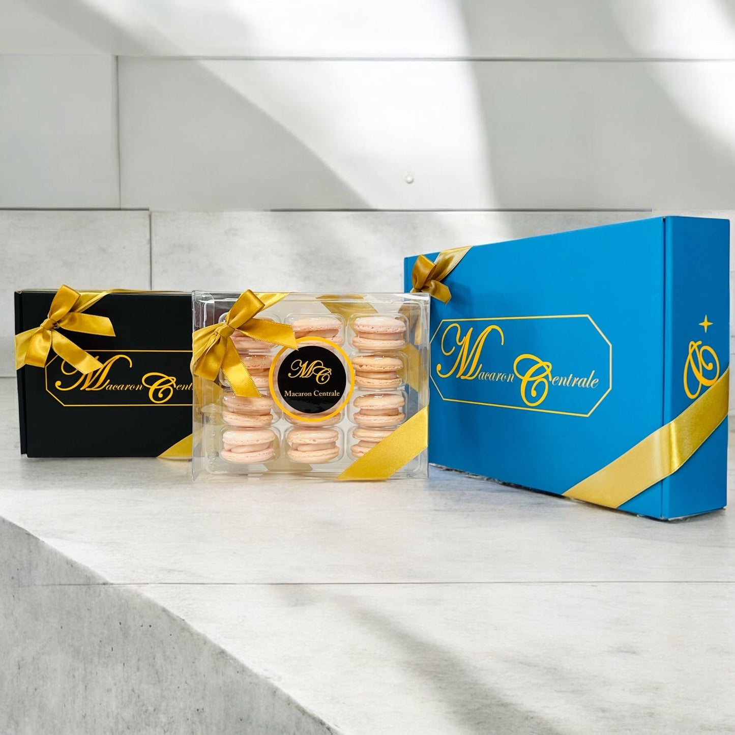 Love You Mom Macaron Gift Box - Macaron CentraleMother's Day12 Pack Charming Clear Keepsake Box
