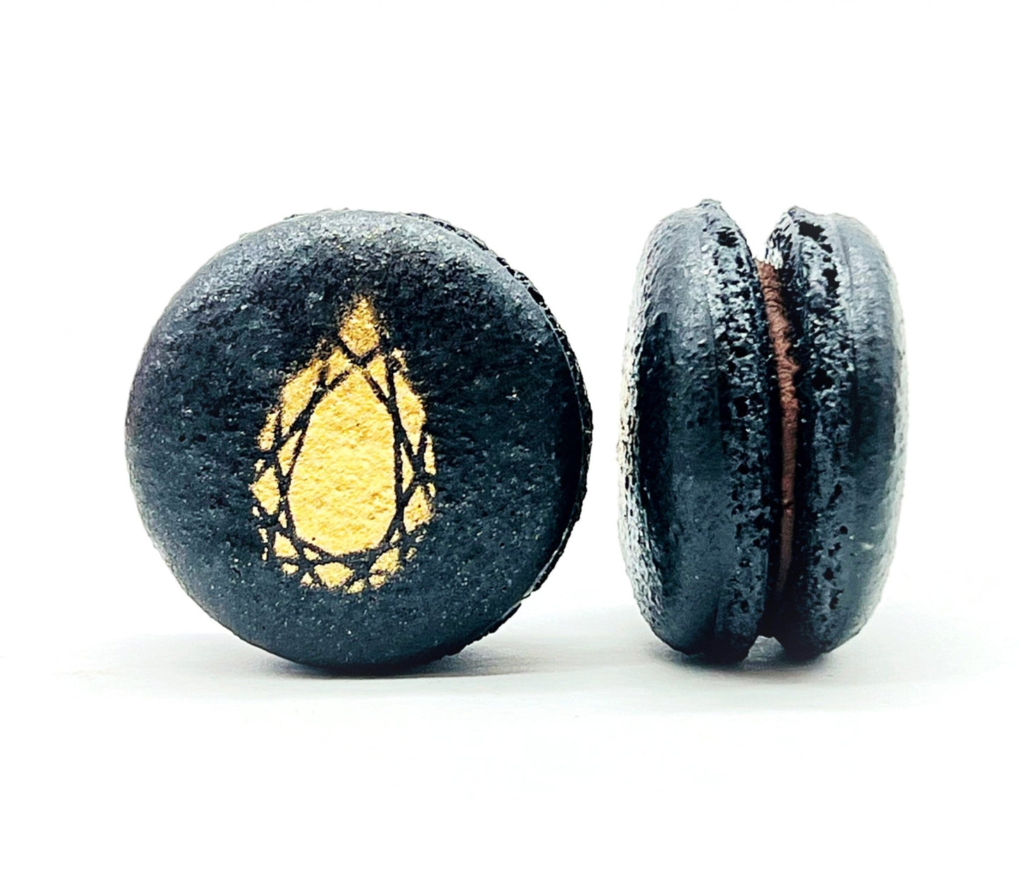 Luxe Mac | French Macarons with Pearl Cut Airbrush | Available in 6, 12 and 24 Pack - Macaron CentraleBlackberry6 Pack