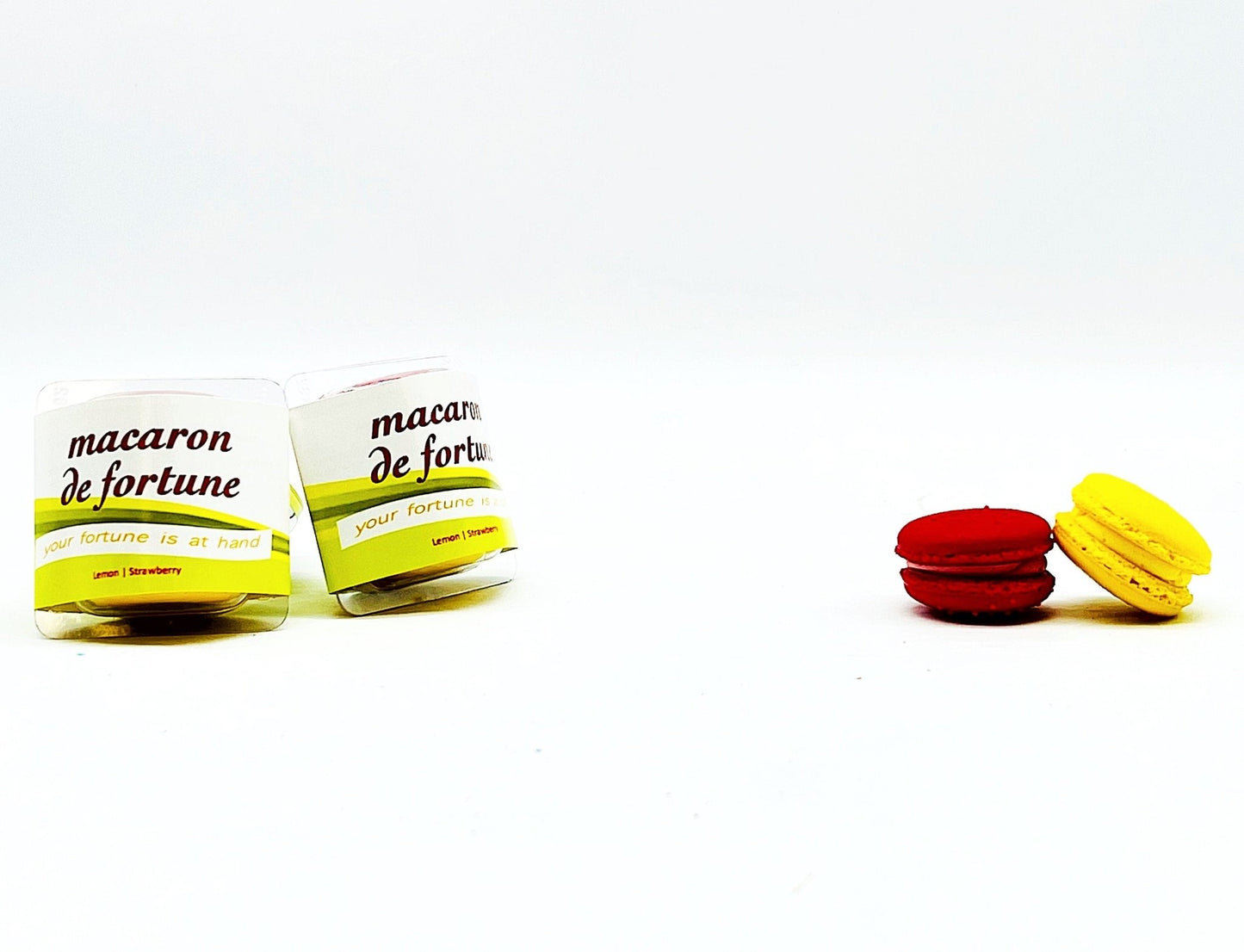 Macaron de Fortune | Fortune (French) Cookies | Lemon & Strawberry Macaron - Macaron Centrale2 Set