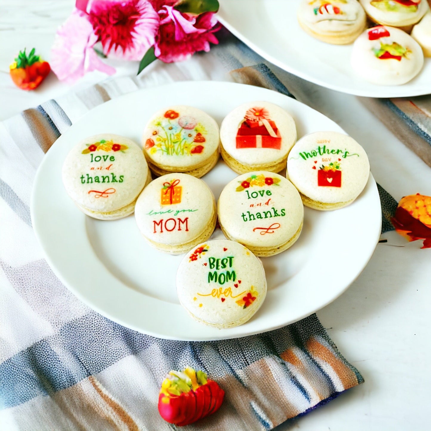 Mother's Day Vegan Gift Box French Macarons | 4 & 12 Pack | a perfect gift for moms - Macaron Centrale4 Pack