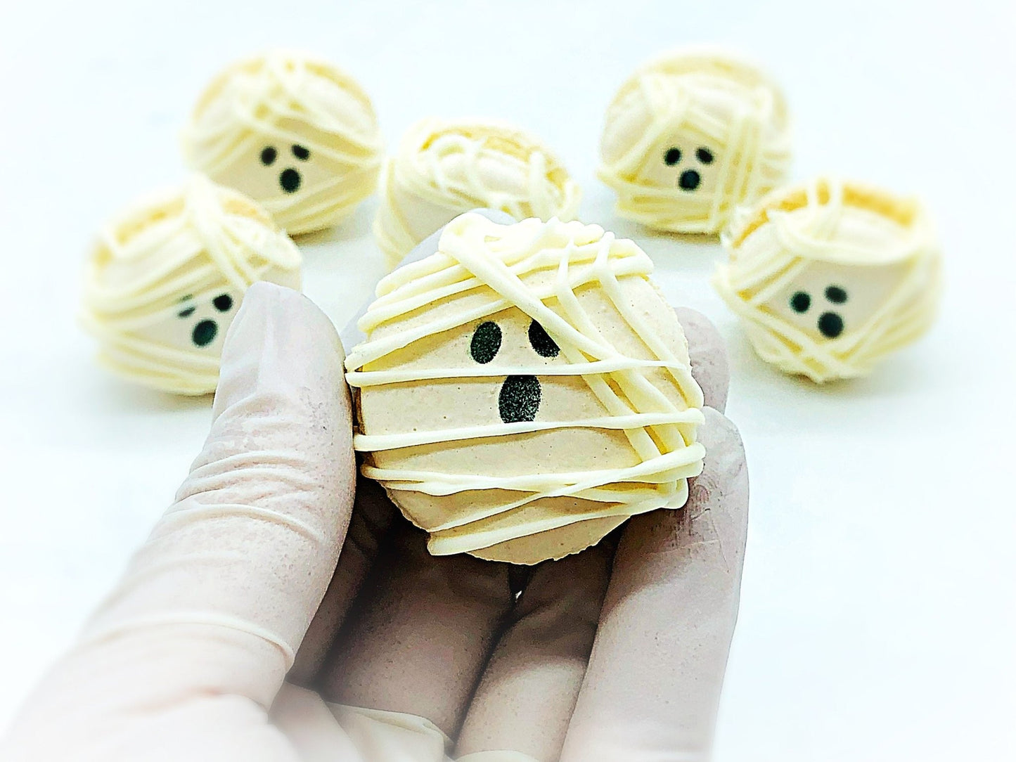 Mummy French Macarons (White) | Available in 6, 12 or 24 Pack - Macaron Centrale6 Pack