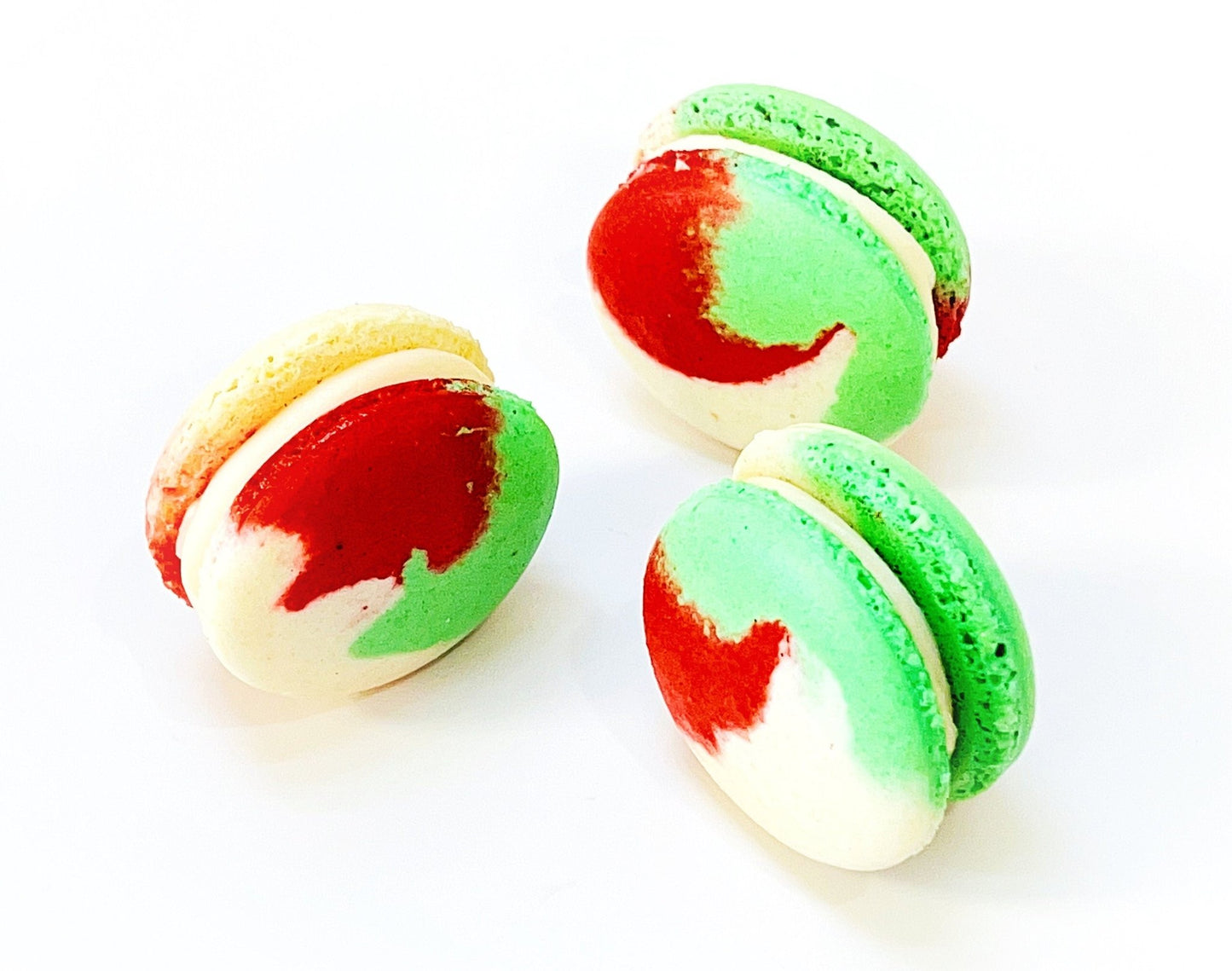 Pineberry French Macaron | Available in 6 , 12 & 24 Pack - Macaron Centrale6 Pack