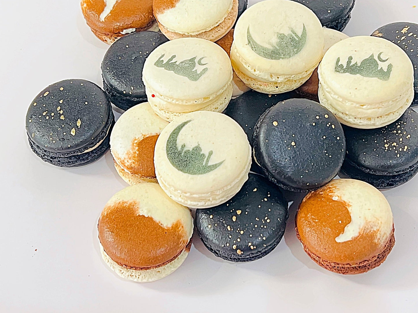 Ramadan Delights: French Macarons to Sweeten Your Celebrations! - Macaron Centrale12 Pack