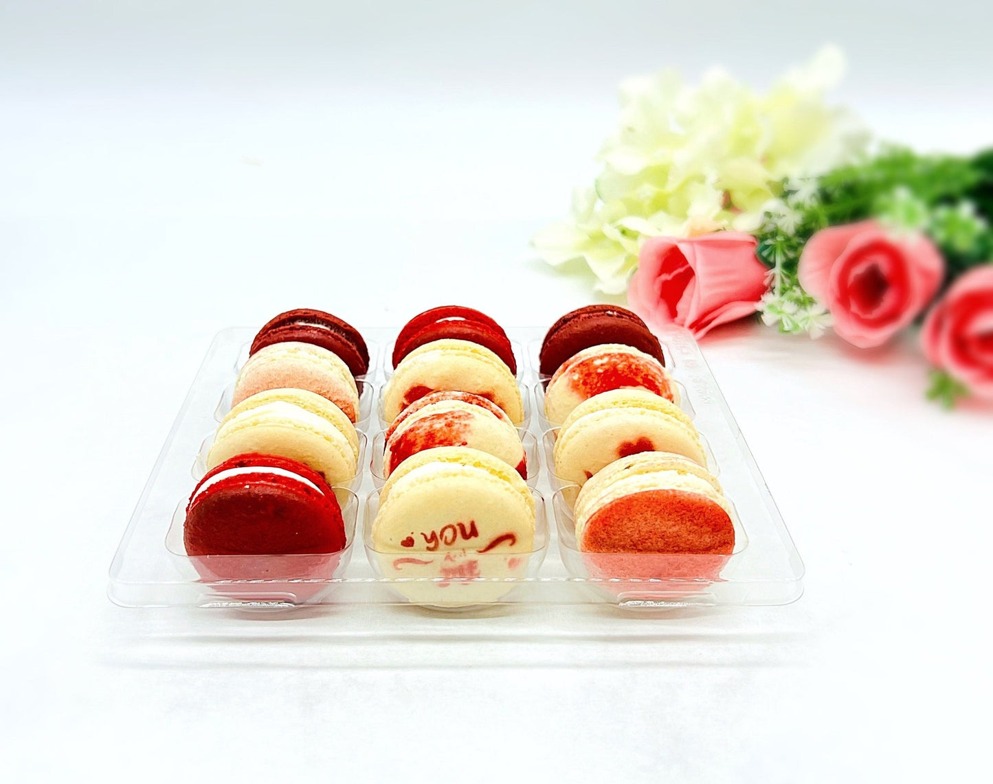 The Red Love Macarons | 12 French Macarons Set - Macaron Centrale