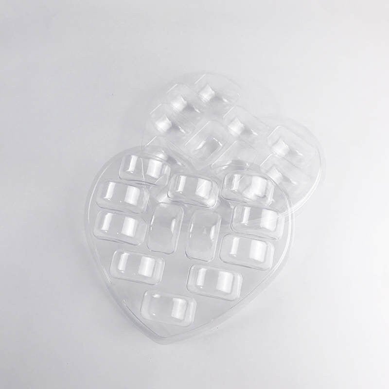 12 Cavities Heart Shape Macaron Clamshell PET (macarons are not included) - Macaron Centrale1