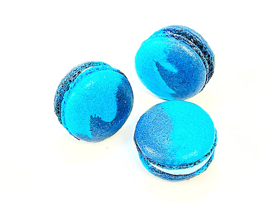 6 Pack  Blue curaçao macarons | ideal for celebratory events.-Macaron Centrale