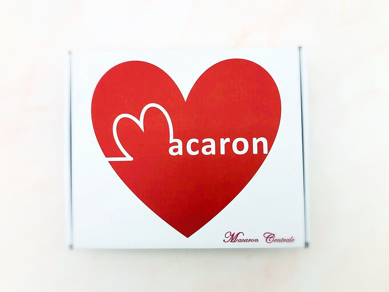 12 Pack The Heart | Vanilla Chocolate - Macaron Centrale