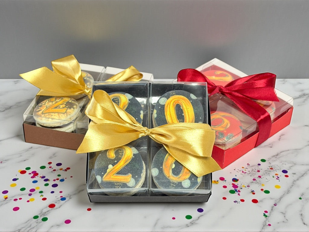 Red Elegance 2026 | New Year Macarons Gift Set