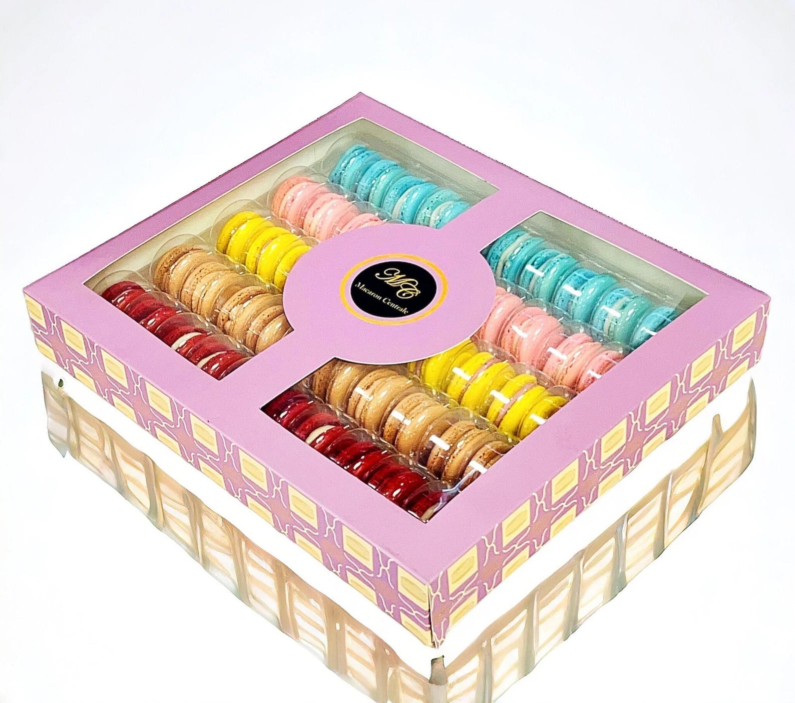 50 Pack Assortment French Macarons | Customizable Gift Set - Macaron Centrale4th of JulyGift Box