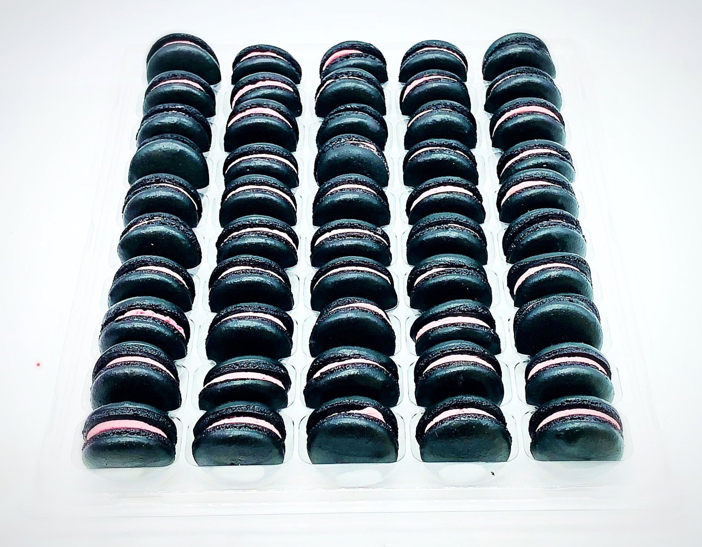 50 Pack Blackberry French Macaron Value Pack - Macaron Centrale