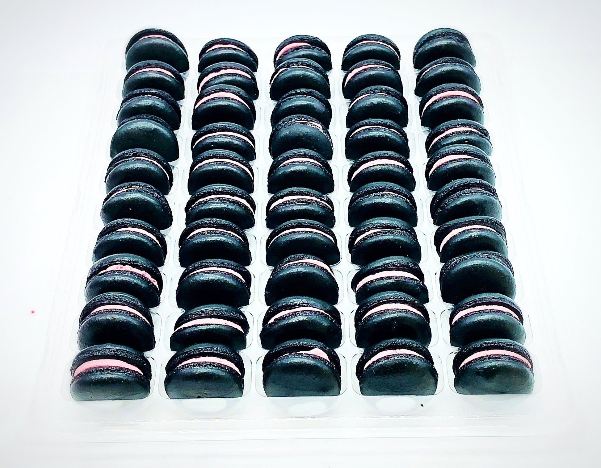 50 Pack Blackberry French Macaron Value Pack - Macaron Centrale