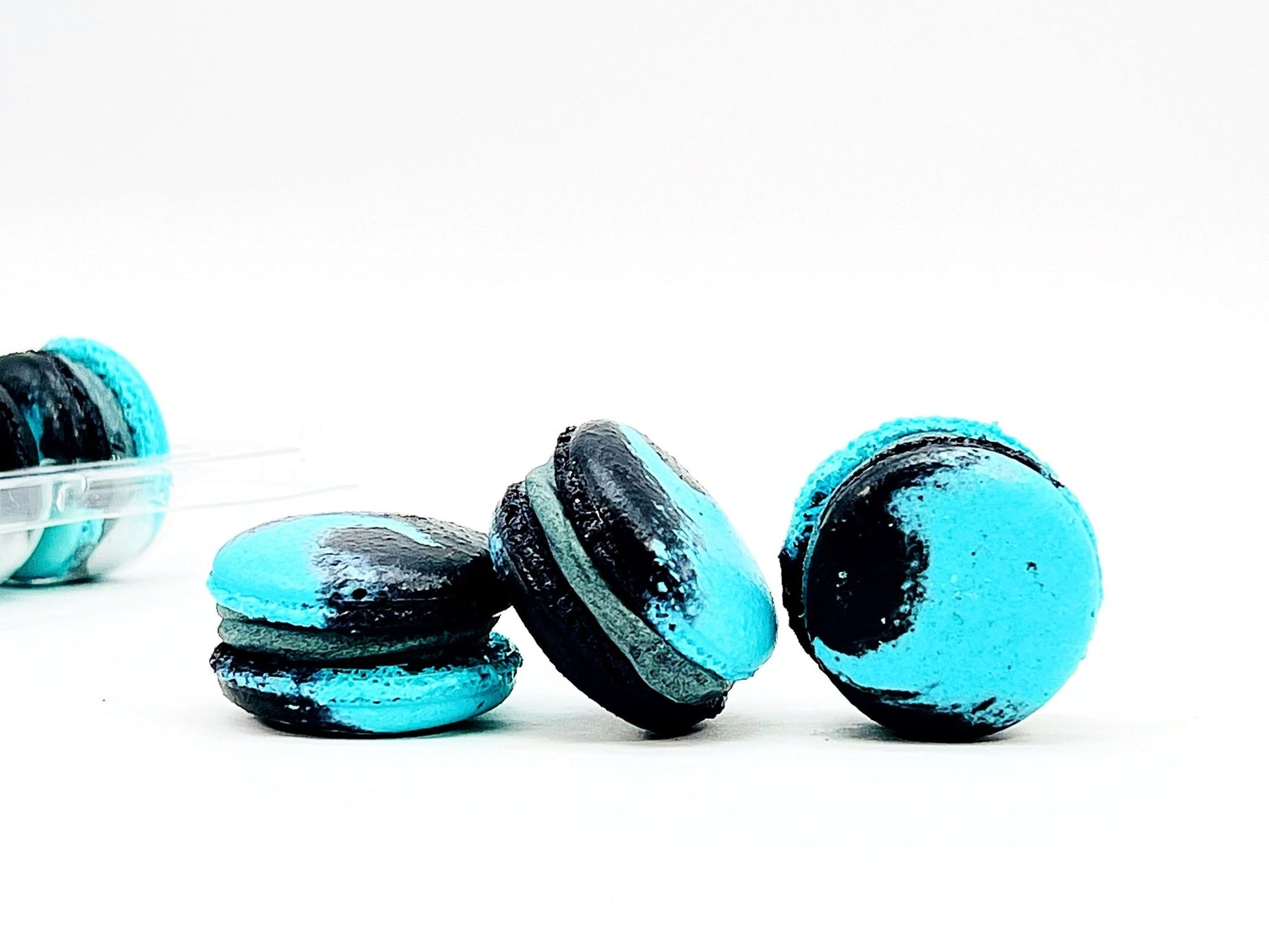 50 Pack Blueberry Licorice French Macaron Value Pack - Macaron Centrale