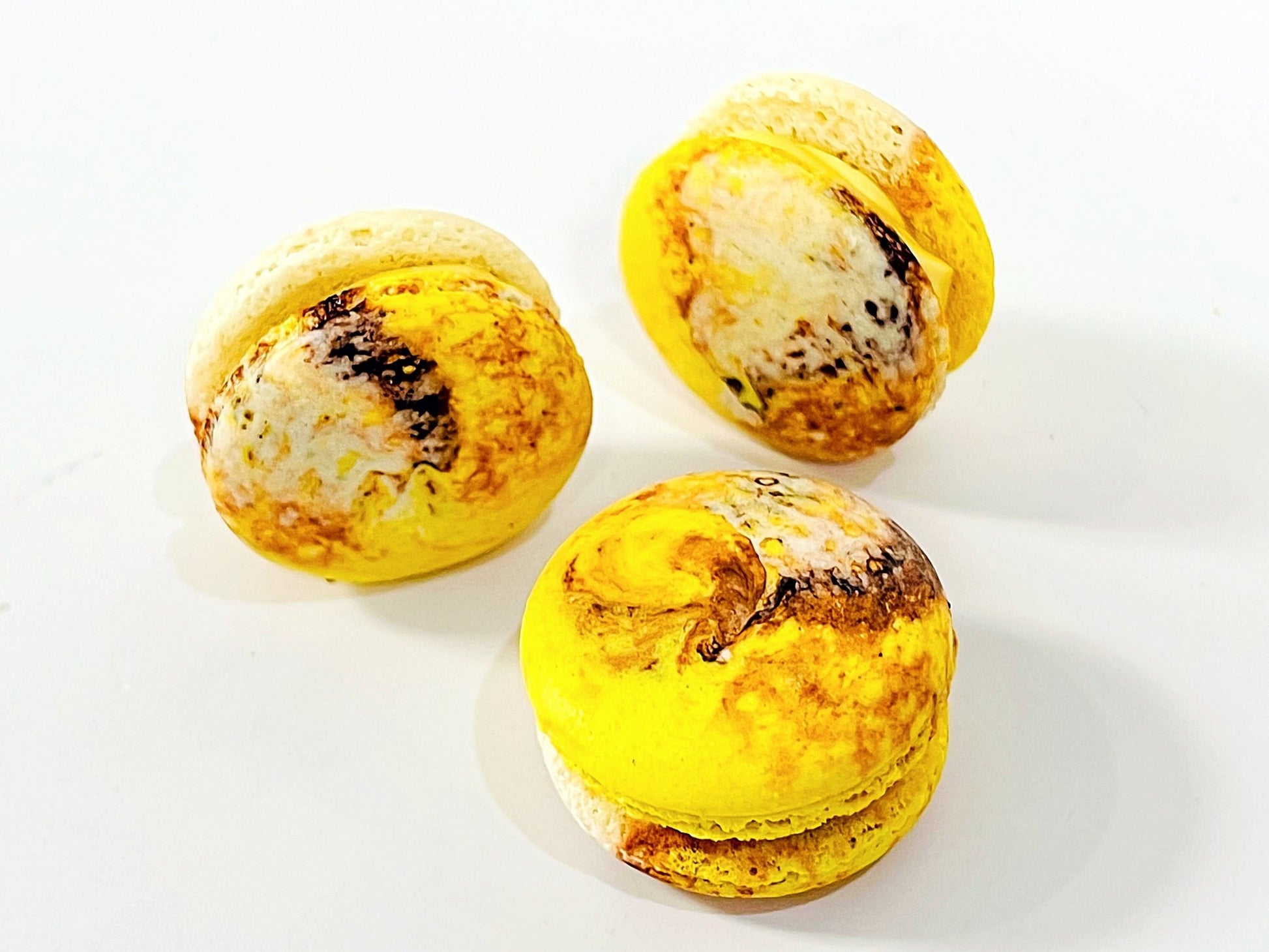 50 Pack Butterscotch Chocolate Macarons - Macaron Centrale