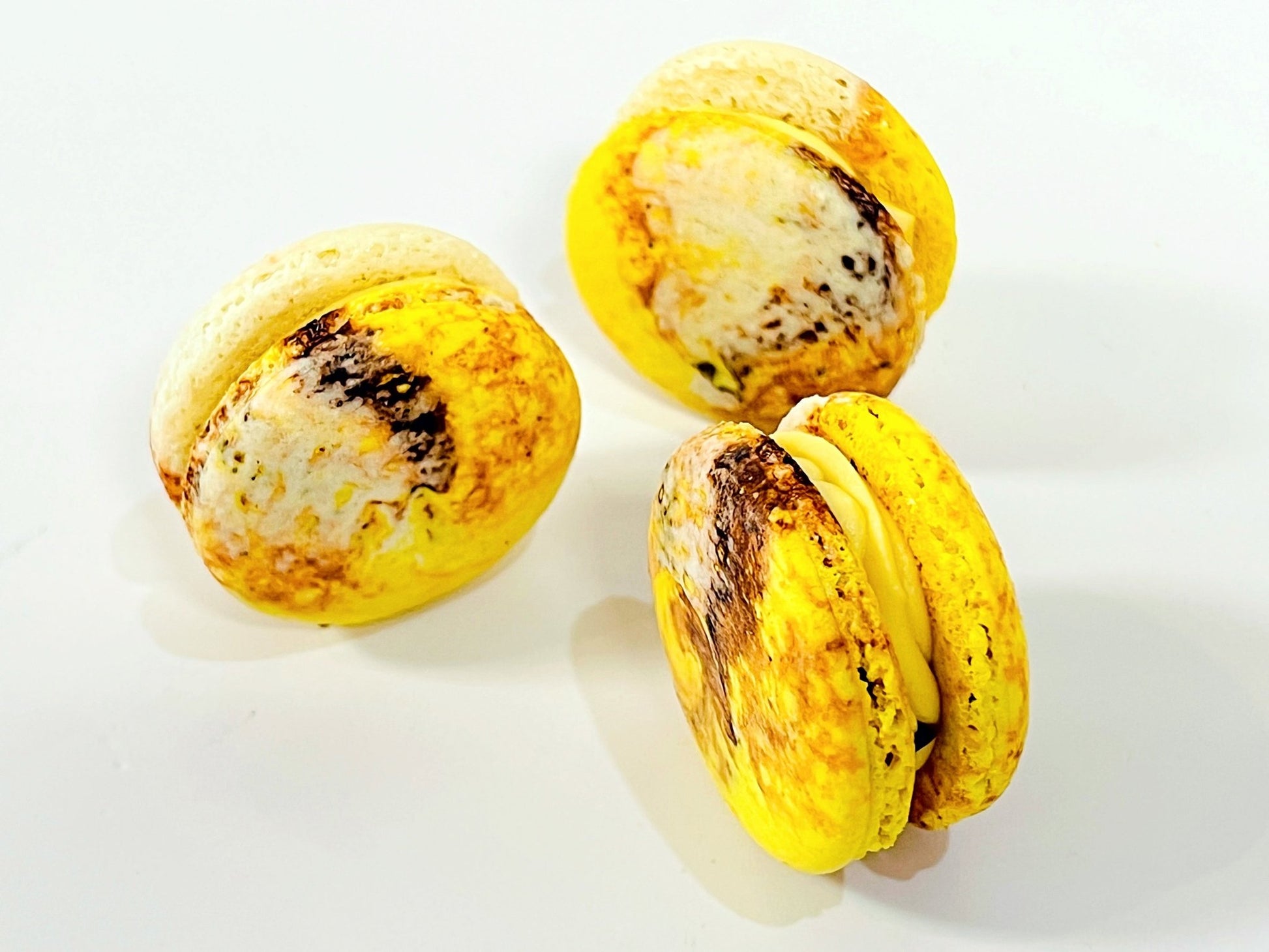 50 Pack Butterscotch Chocolate Macarons - Macaron Centrale