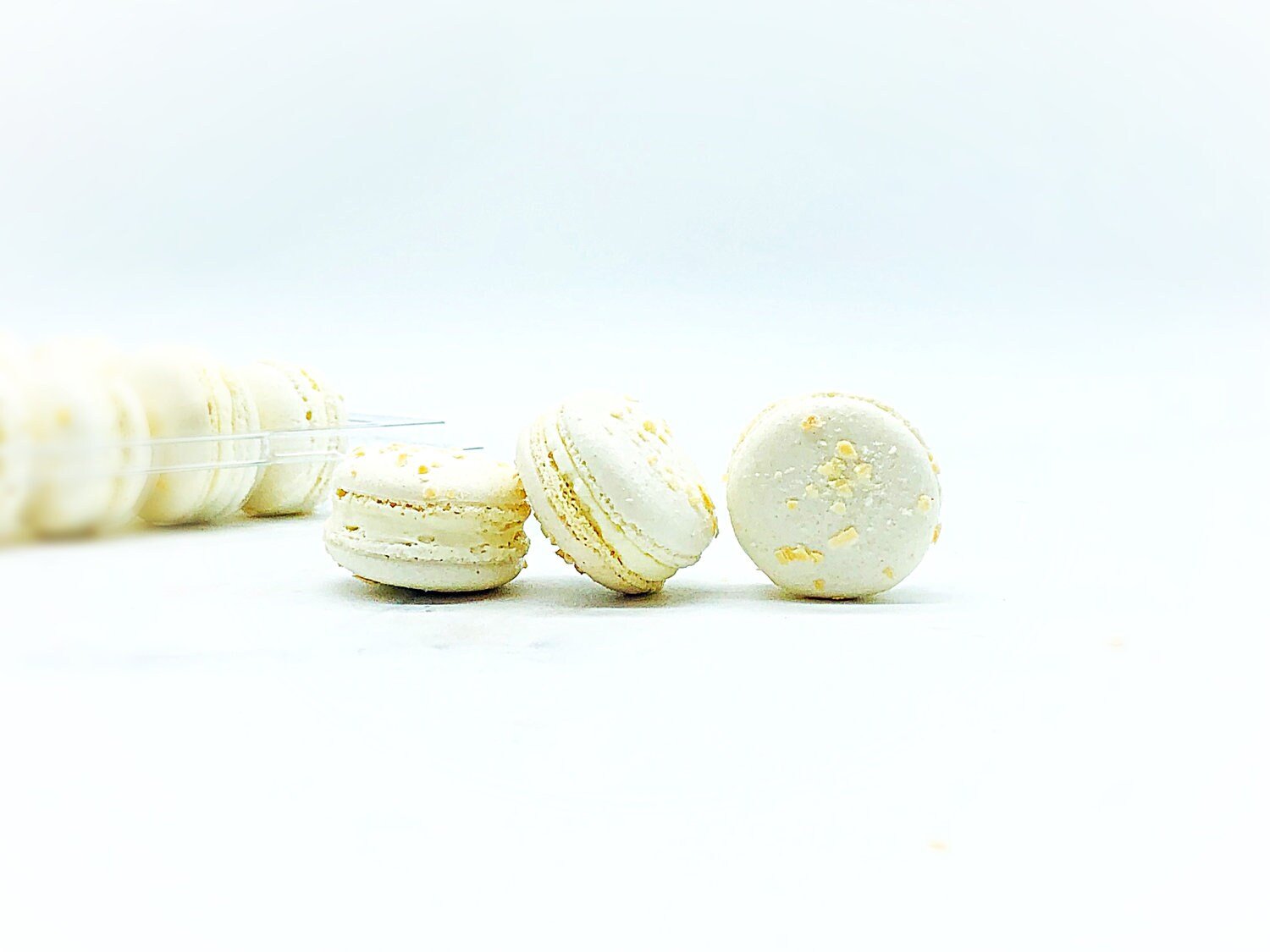 50 Pack Coconut French Macaron Value Pack - Macaron Centrale