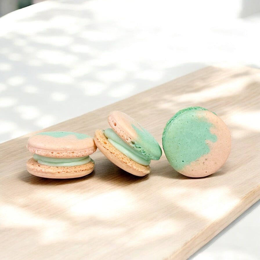 50 - Pack Cotton Cloud French Macarons - Macaron Centrale