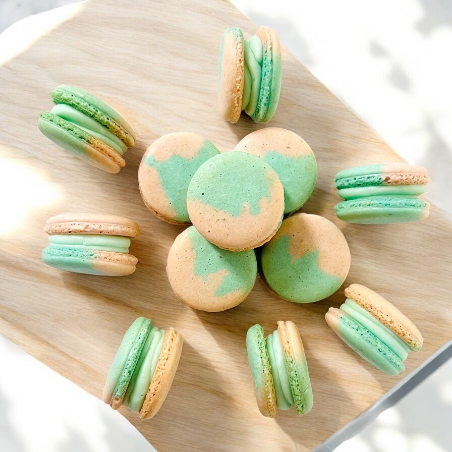 50 - Pack Cotton Cloud French Macarons - Macaron Centrale