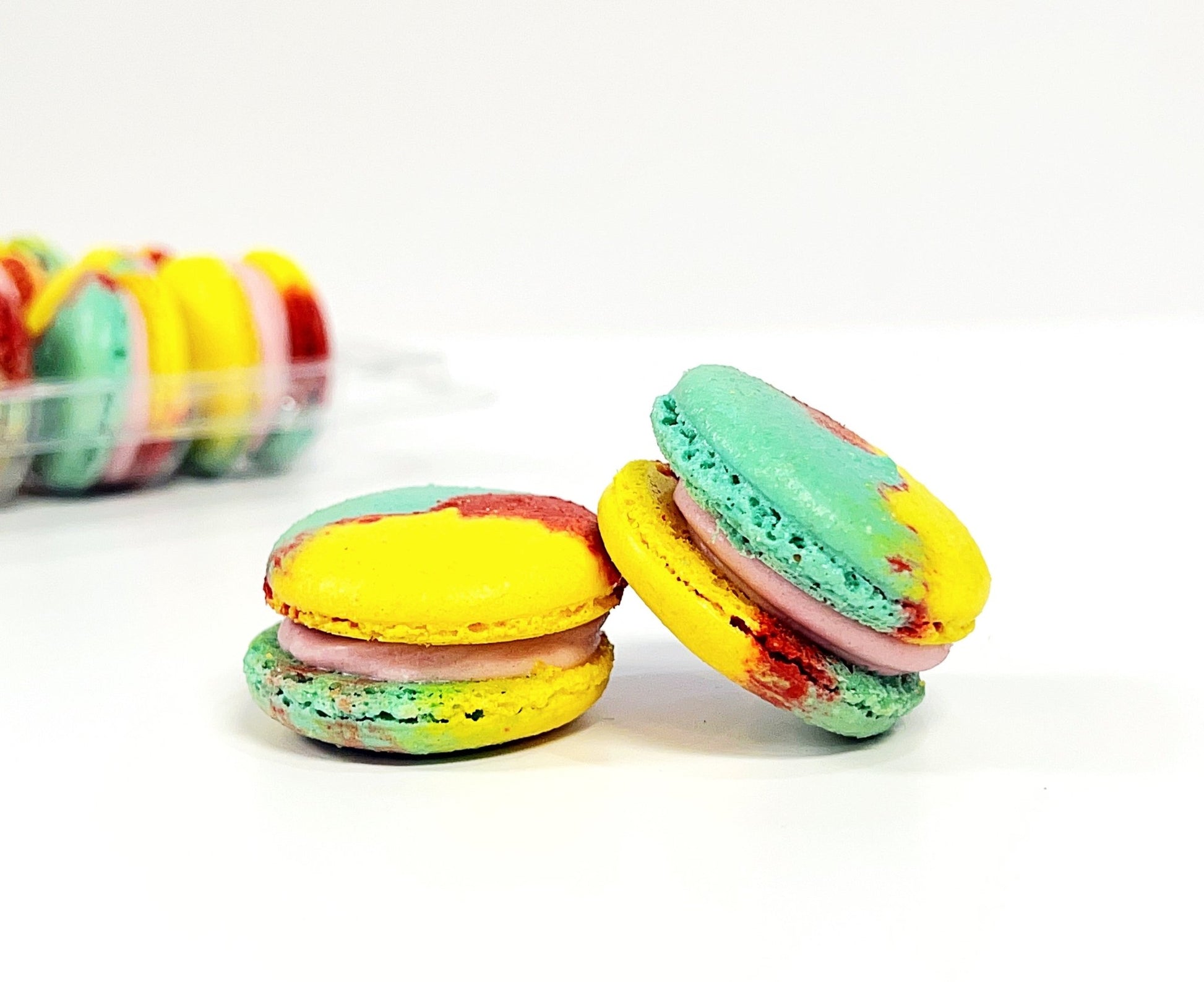 50 Pack Cranberry & Peach French Macaron Value Pack - Macaron Centrale