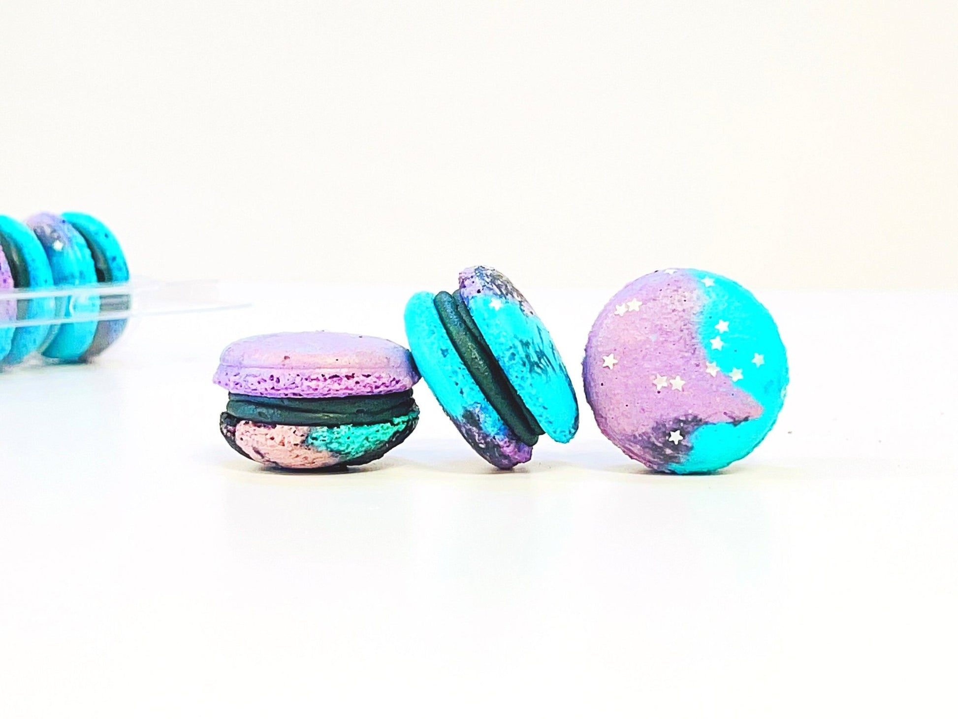 50 Pack Galaxy French macaron value pack - Macaron Centrale